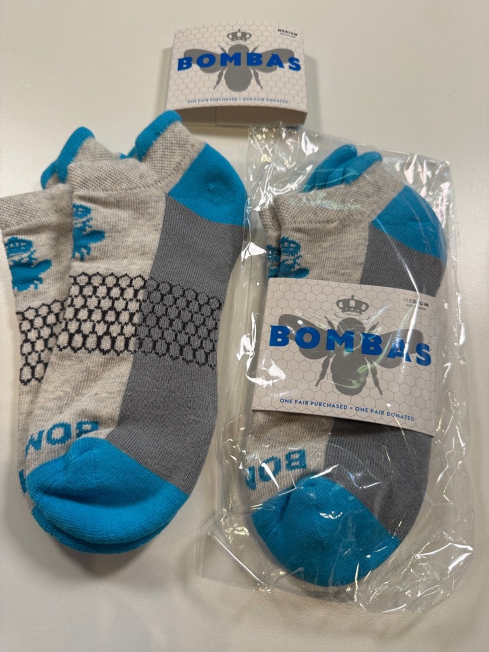 Bombas NWT Unisex Tri-Color BLU/DKGRY/GRY 2PR SZ: Medium